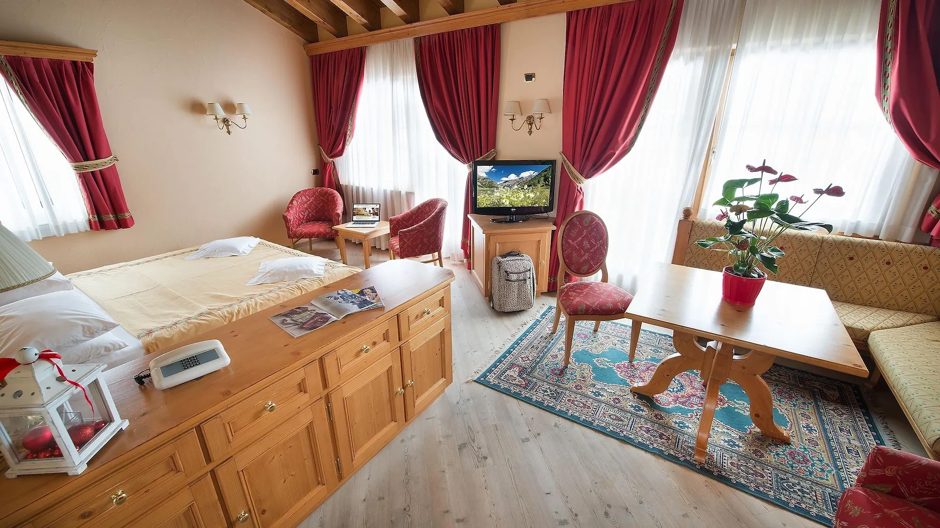 Hotel Valtellina Livigno 3*,