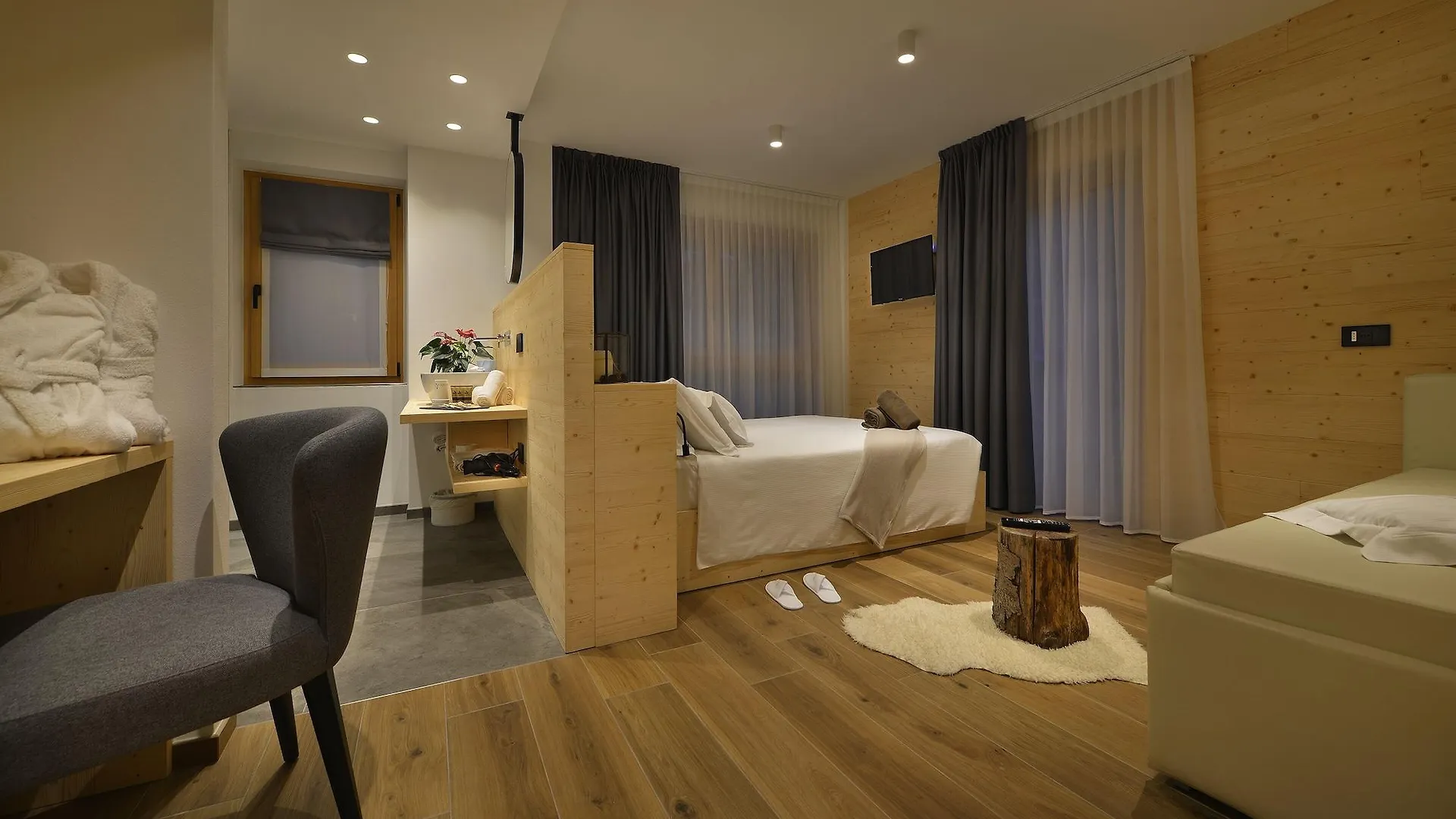 Hotel Valtellina Livigno 3*,