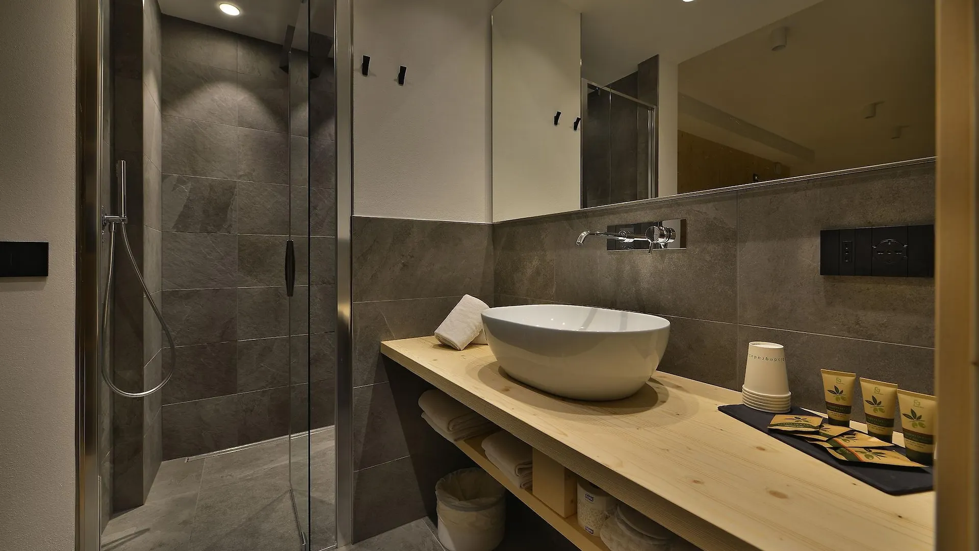 Hotel Valtellina Livigno 3*,  Italia