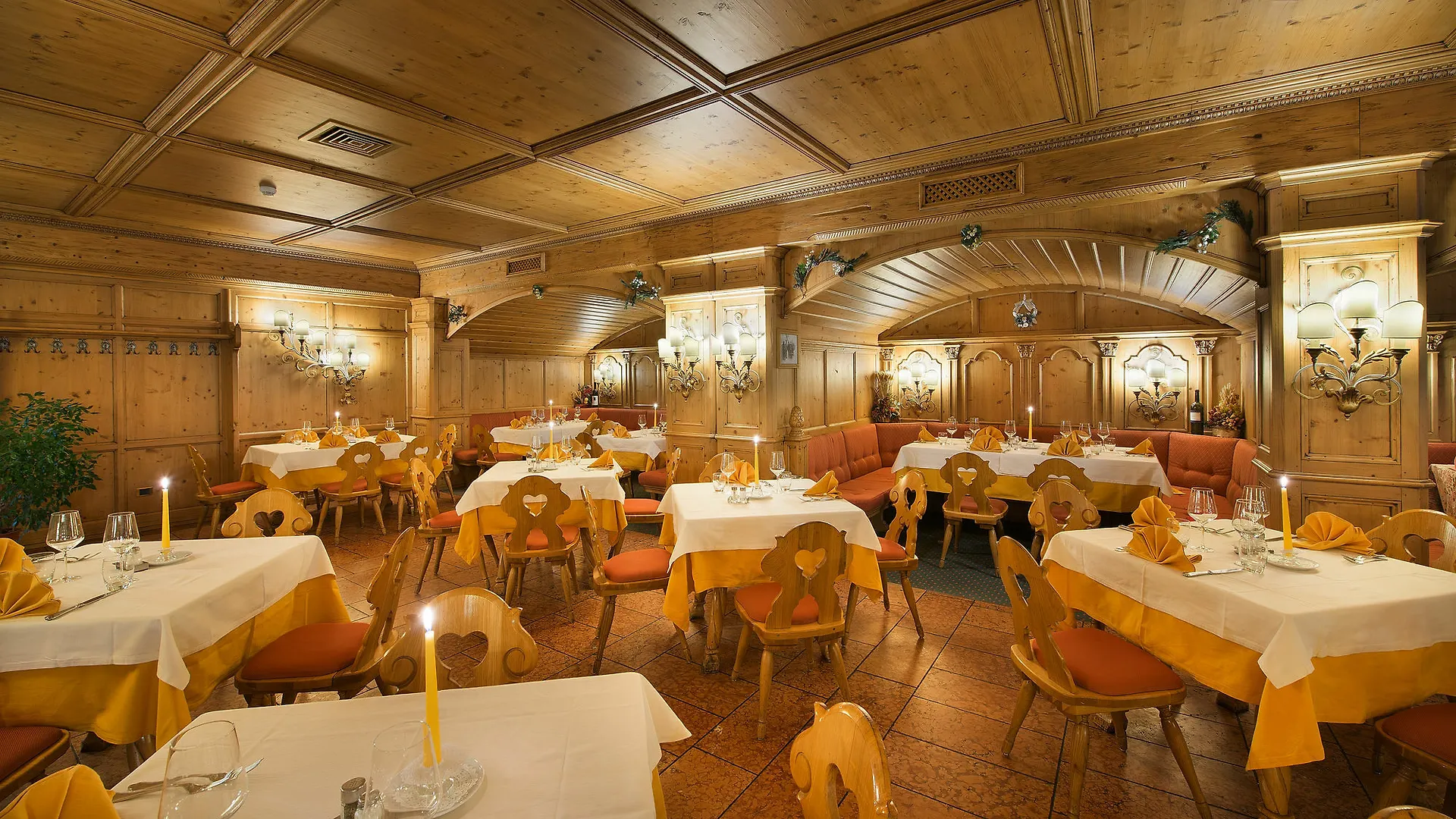 Hotel Valtellina Livigno 3*,